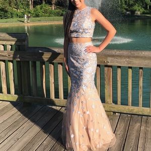 PROM DRESS FOR SALE!!